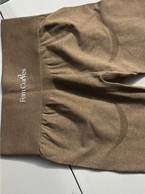 High-Waist Shaping Leggings in Metallic Brown